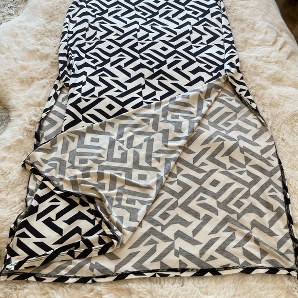 Romeo & Juliet Aztec print maxi skirt. Size Medium. - Picture 8 of 11